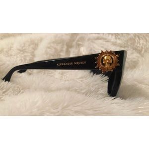 Alexander McQueen Cat Eye Sun Skull Sunglasses